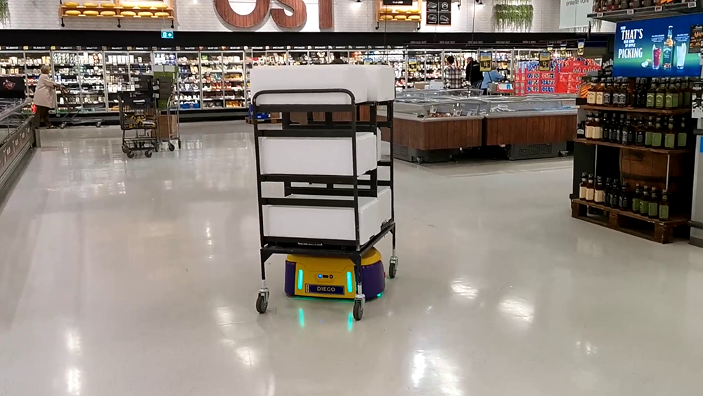 Understanding the implications of robots working in everyday public interaction in retail